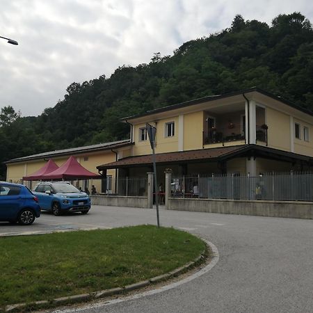 Locazione Turistica Varaita-Brossasco Exteriör bild